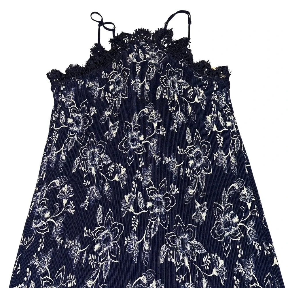 Moon River Navy Blue Floral Plisse Maxi Dress Lace Trim Adjustable Straps Small